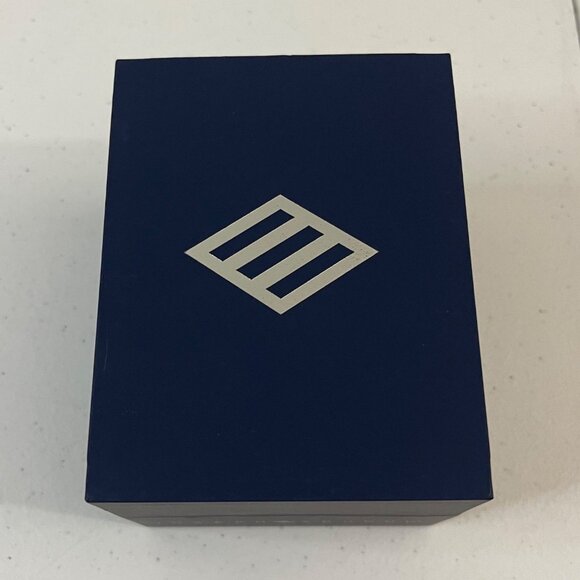 Joseph Abboud Silver/Gold-Tone White Dial Mens Watch In Original Box, New - Picture 4 of 14